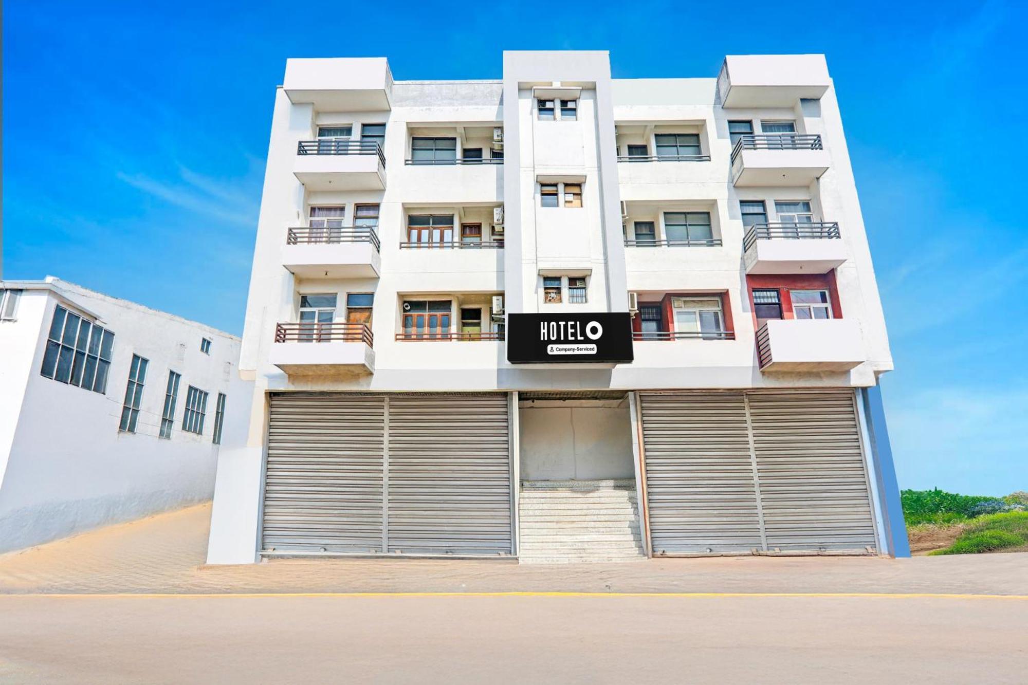 Super Hotel O Jankipuram Near Sahara State Formerly Basera Homes Hasanganj Esterno foto