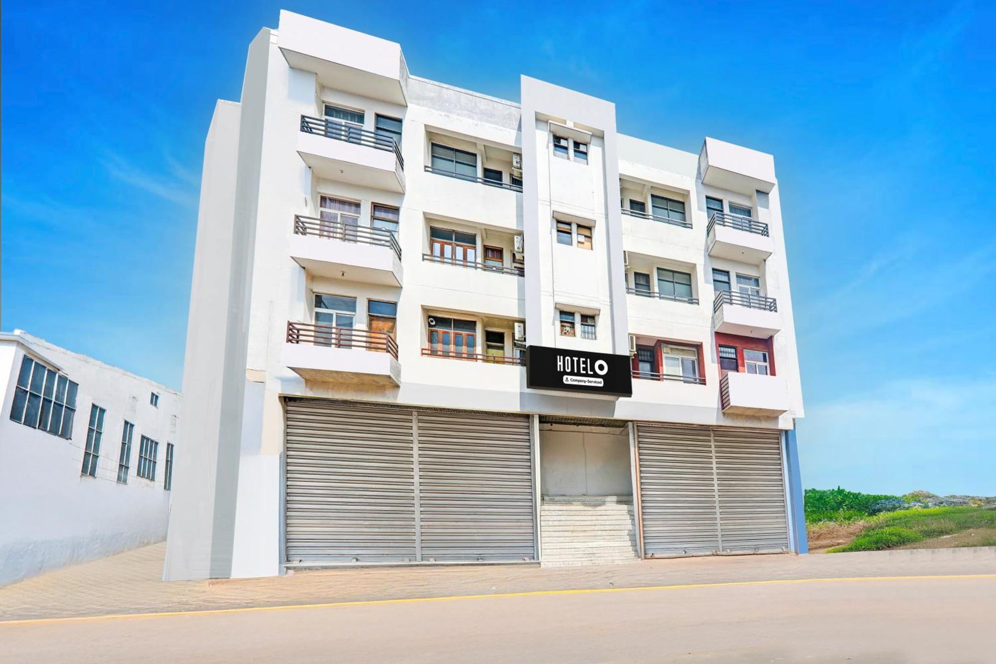 Super Hotel O Jankipuram Near Sahara State Formerly Basera Homes Hasanganj Esterno foto